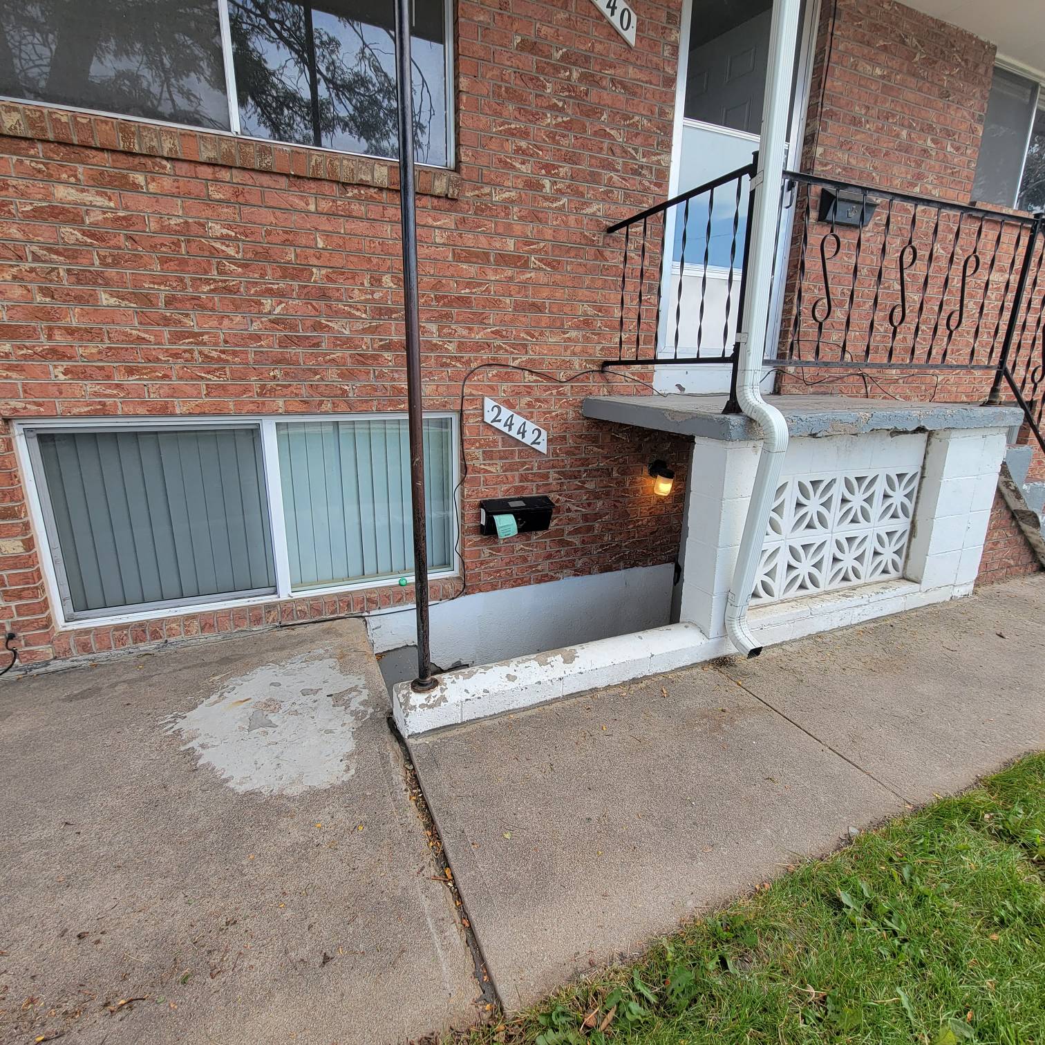 2442 West 11th Street